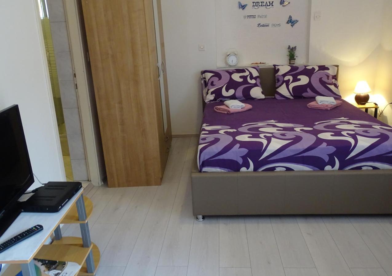 Apartments Sime Dinjiška Eksteriør bilde