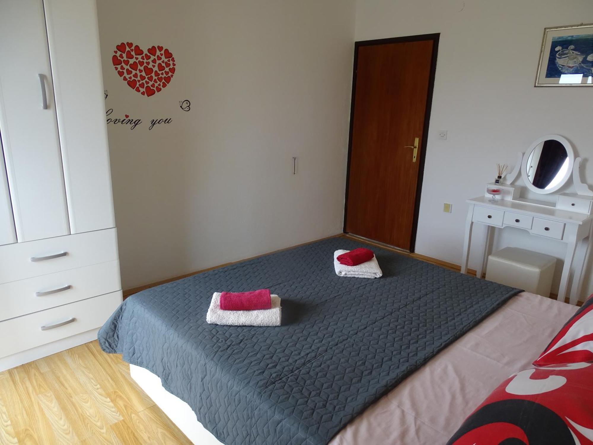 Apartments Sime Dinjiška Eksteriør bilde