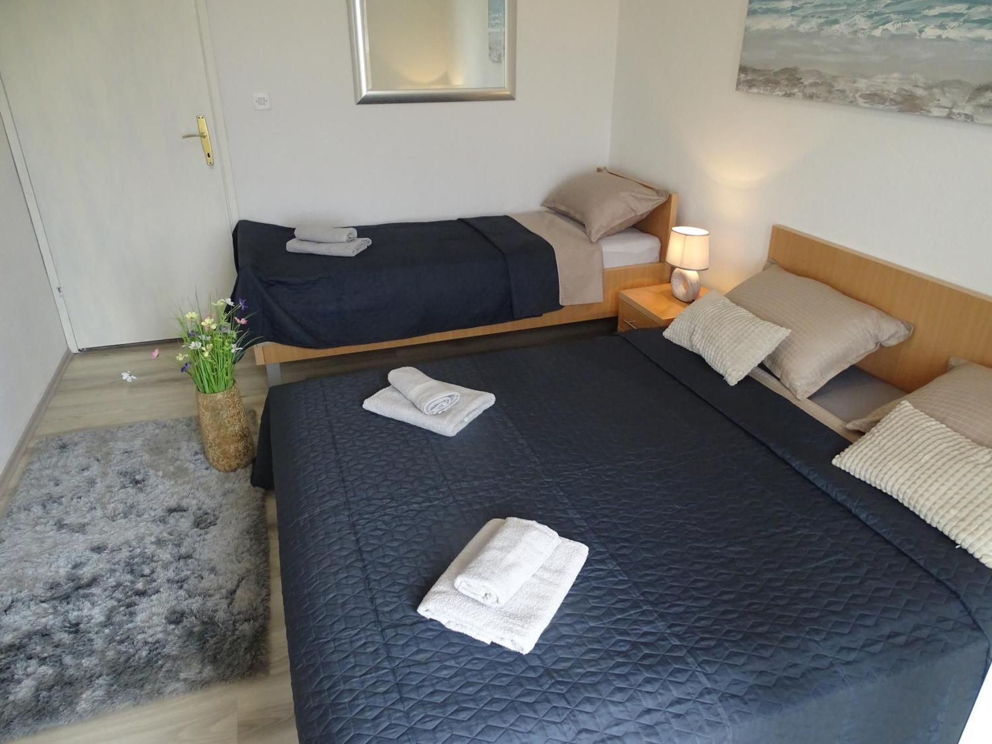 Apartments Sime Dinjiška Eksteriør bilde