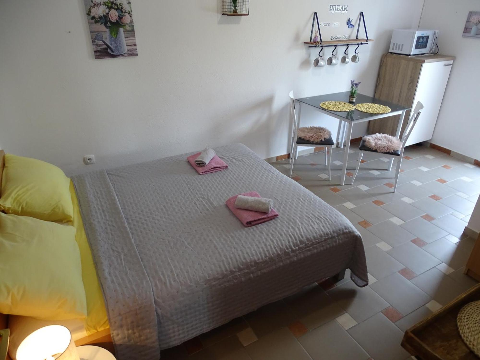 Apartments Sime Dinjiška Eksteriør bilde