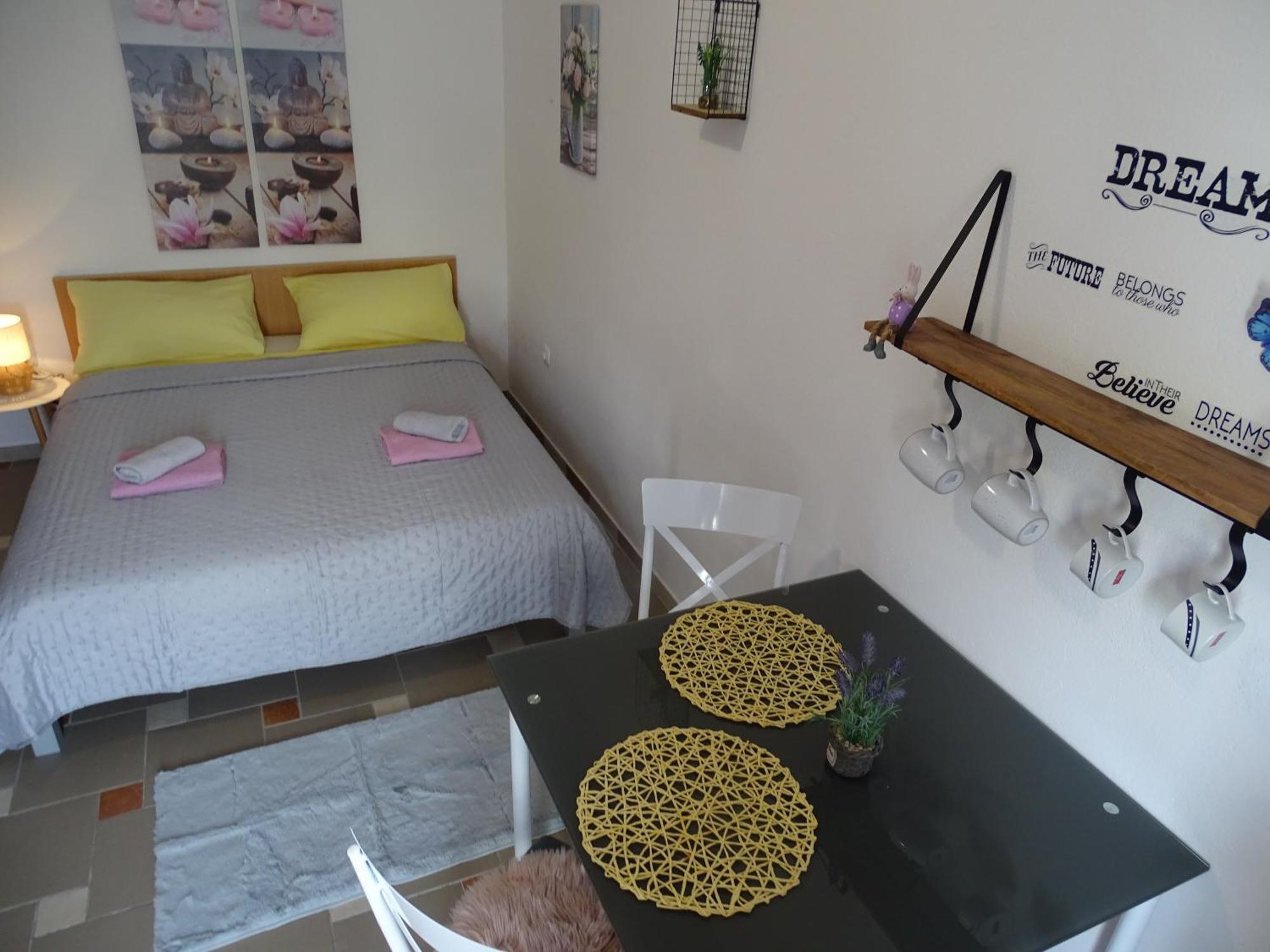 Apartments Sime Dinjiška Eksteriør bilde
