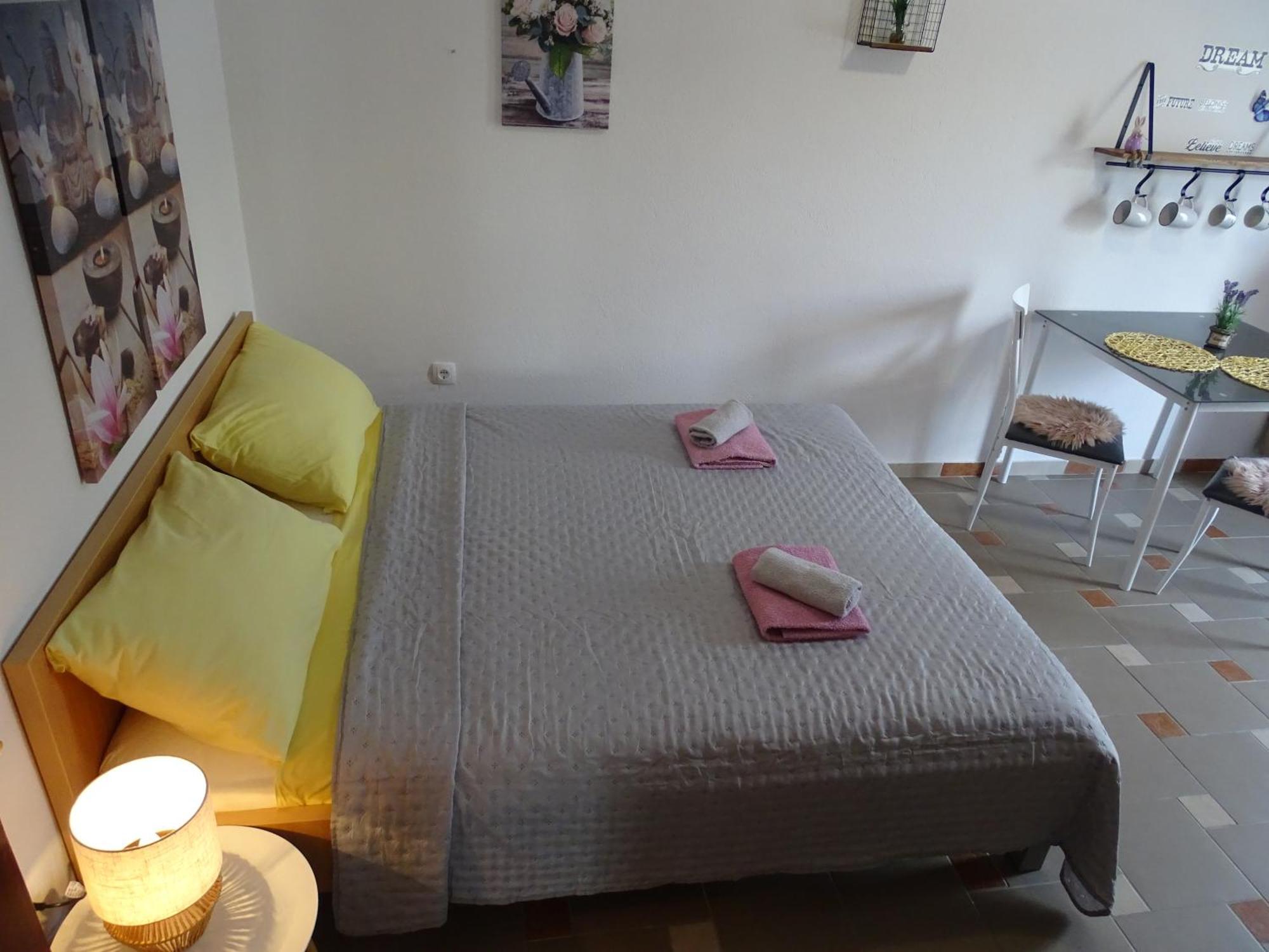 Apartments Sime Dinjiška Eksteriør bilde