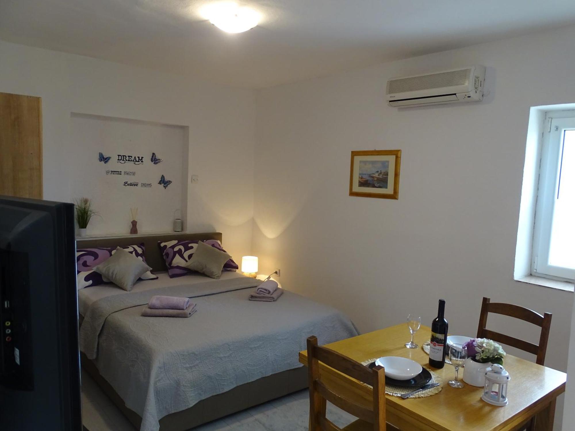 Apartments Sime Dinjiška Eksteriør bilde